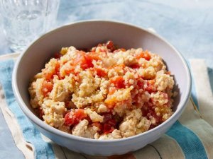 One-Pan Spiced Chicken and Quinoa Dinner Wins Over Picky Eaters