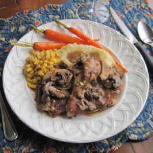 Iowa Pork Steak Casserole: A Slow-Baked Comfort Dish for Weeknight Dinners