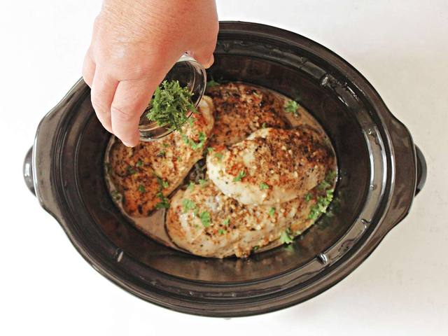 Slow Cooker Lemon Garlic Chicken step 7